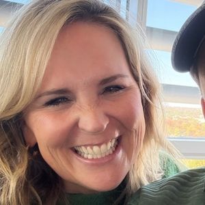 Meet your Posher, Carey